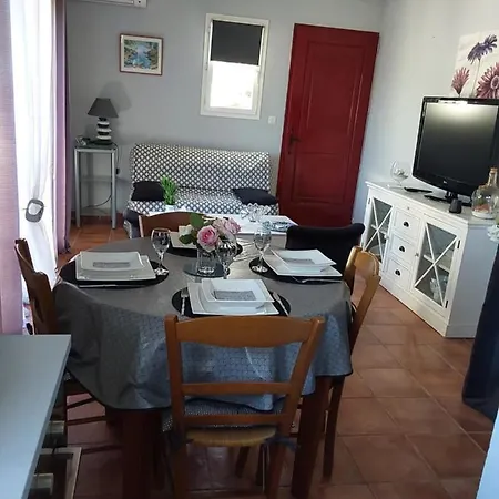Location Saisonniere En Provence Apartment Rochefort-du-Gard Exterior photo